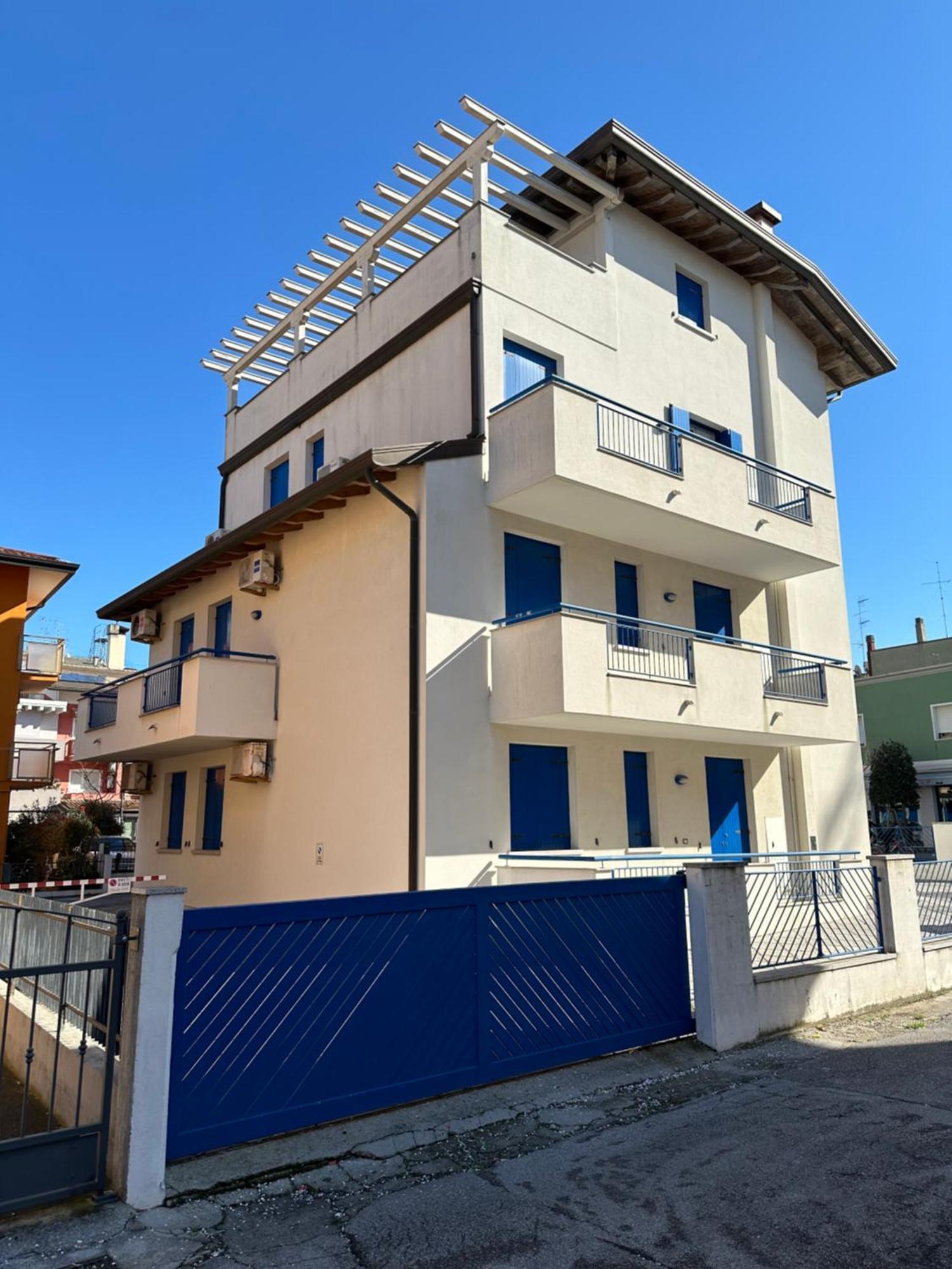 Residence Stefania Attici Su 2 Livelli - Agenzia Cocal 카오를레 외부 사진