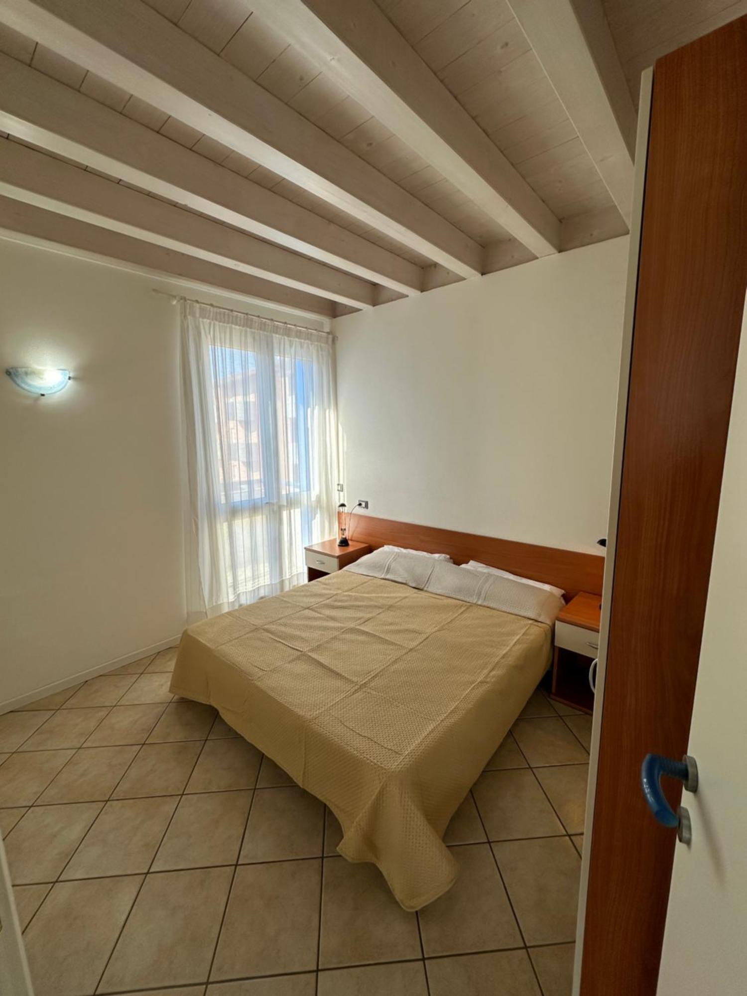 Residence Stefania Attici Su 2 Livelli - Agenzia Cocal 카오를레 외부 사진