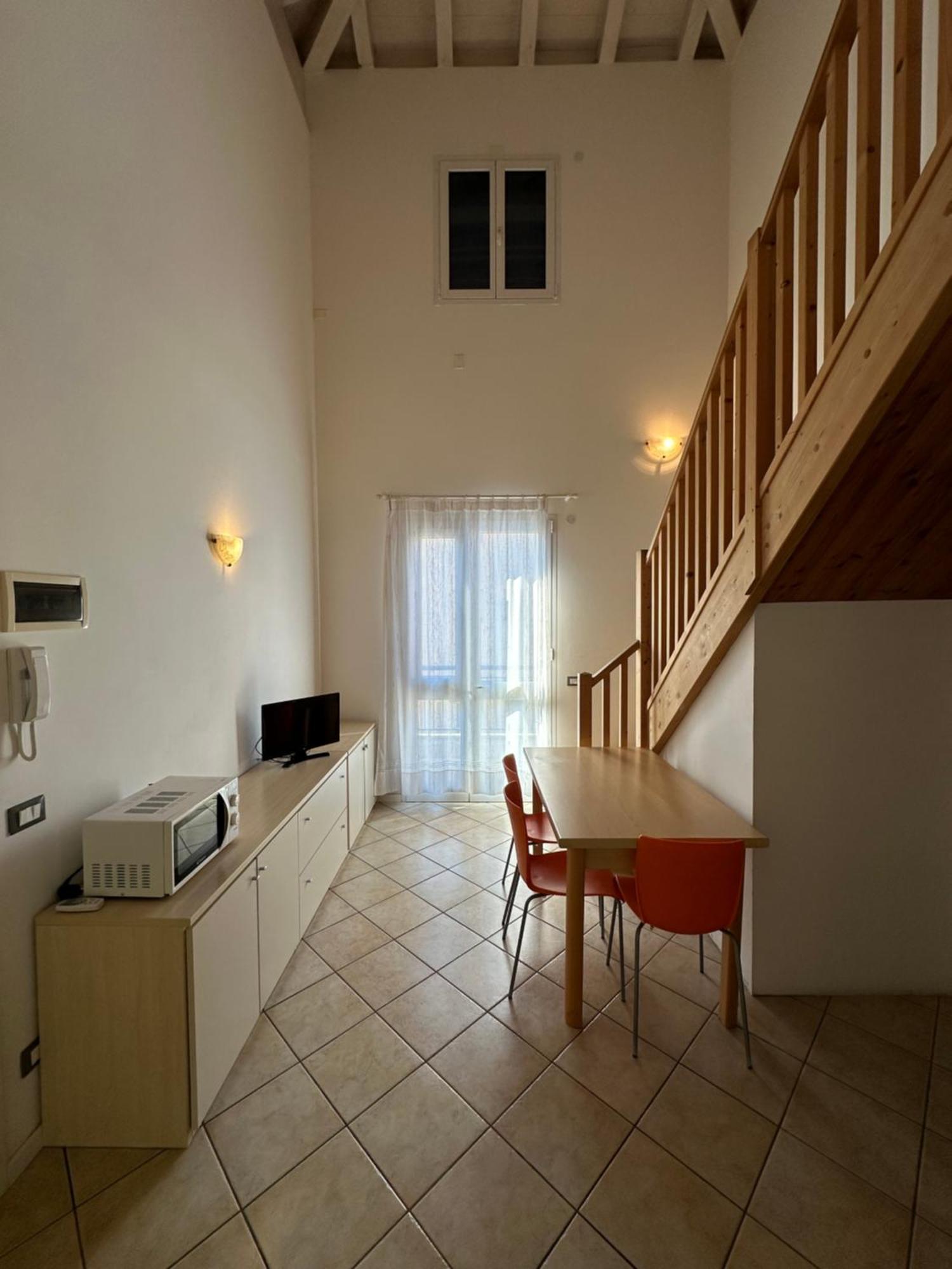 Residence Stefania Attici Su 2 Livelli - Agenzia Cocal 카오를레 외부 사진