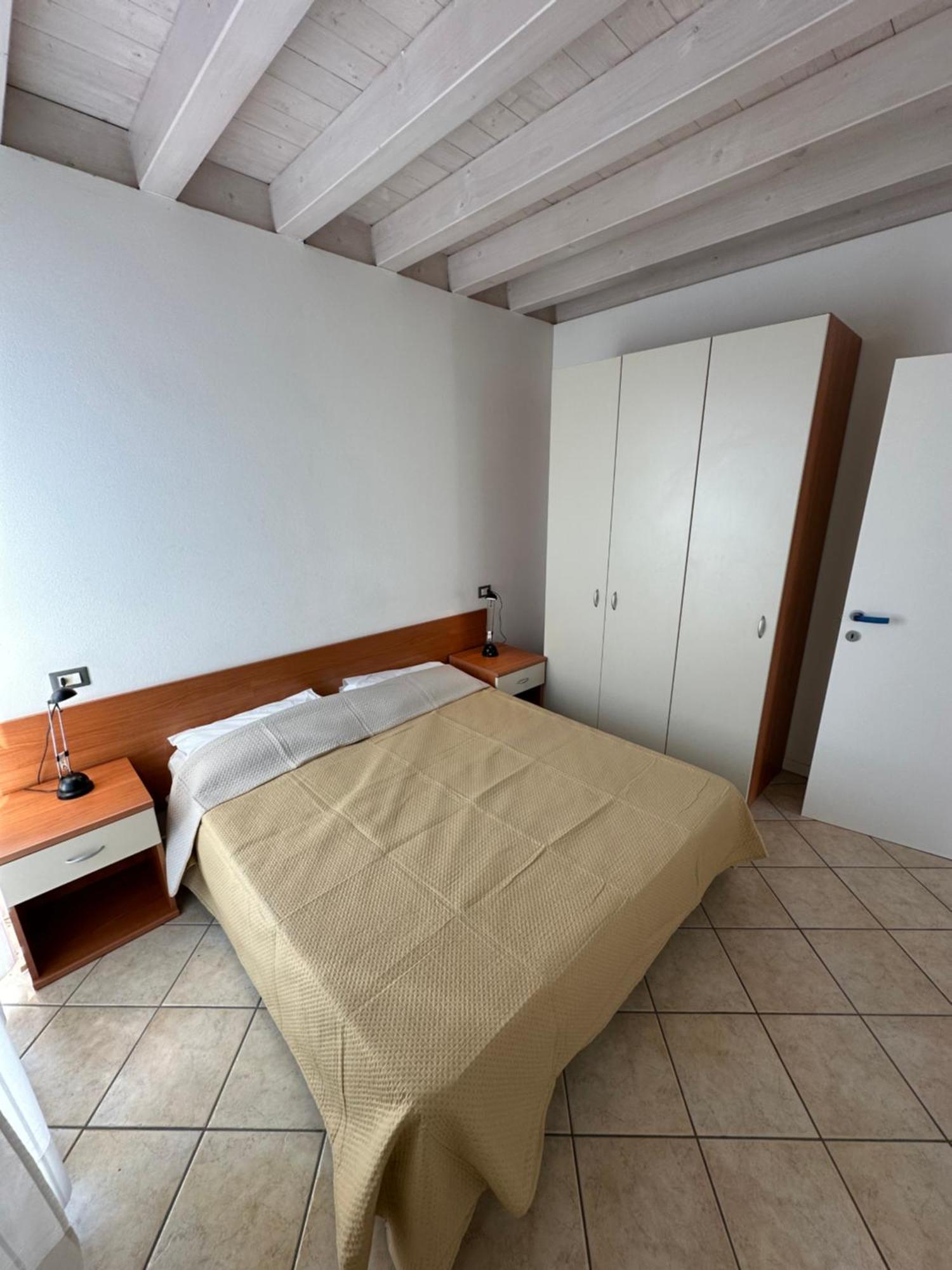 Residence Stefania Attici Su 2 Livelli - Agenzia Cocal 카오를레 외부 사진